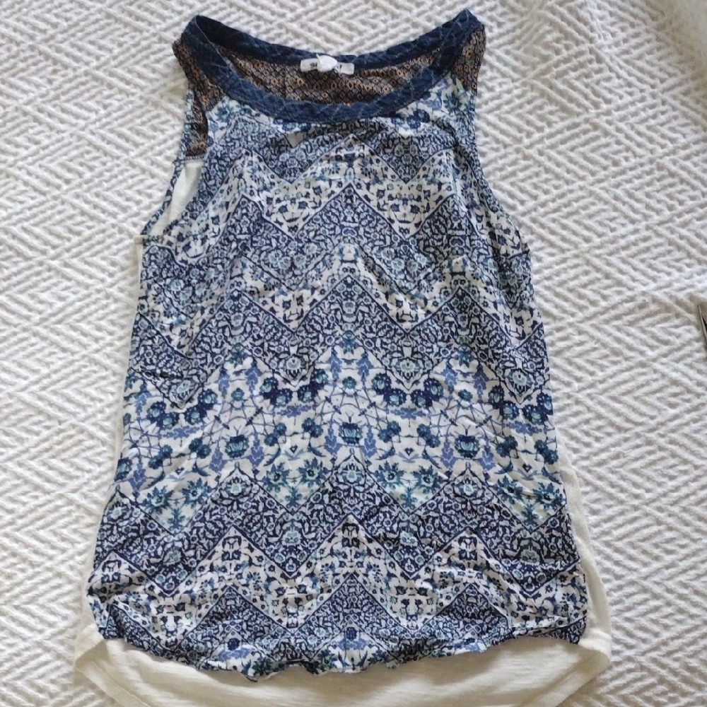 Patterned Blue and White Women's Top